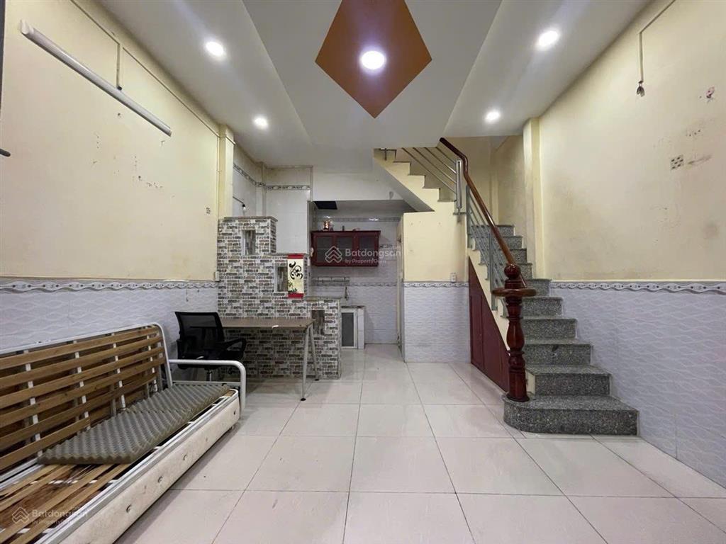 Tôn đản  ngang 4,2m  chỉ 3,2 tỷ (bank hỗ trợ)