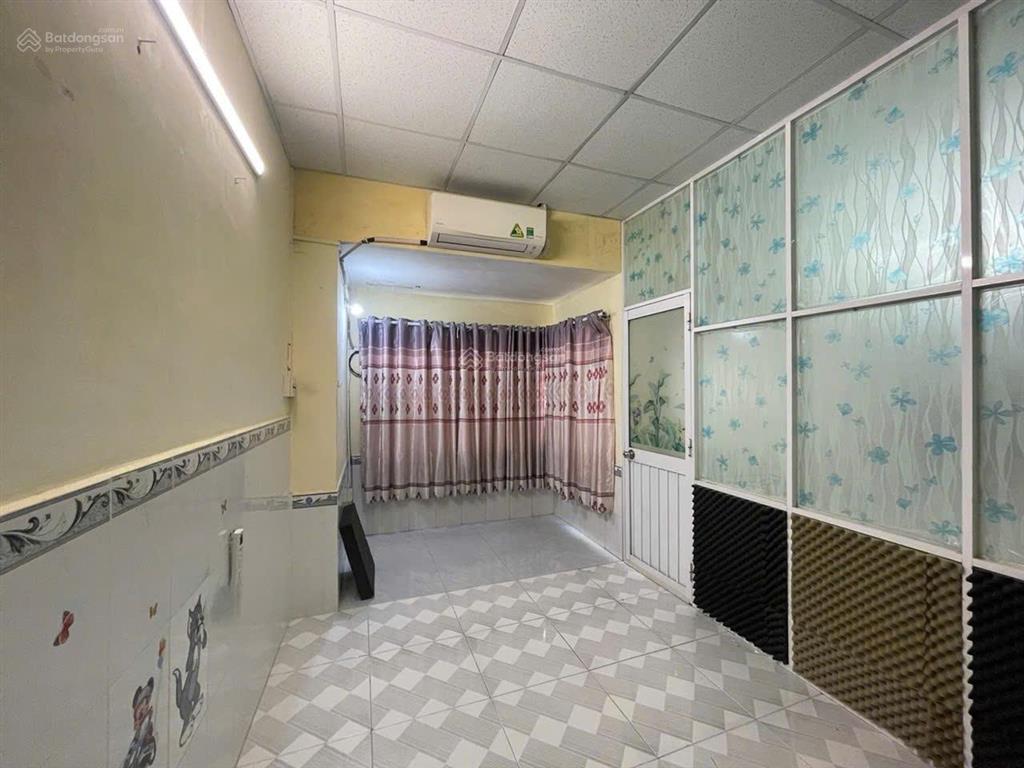Tôn đản  ngang 4,2m  chỉ 3,2 tỷ (bank hỗ trợ)