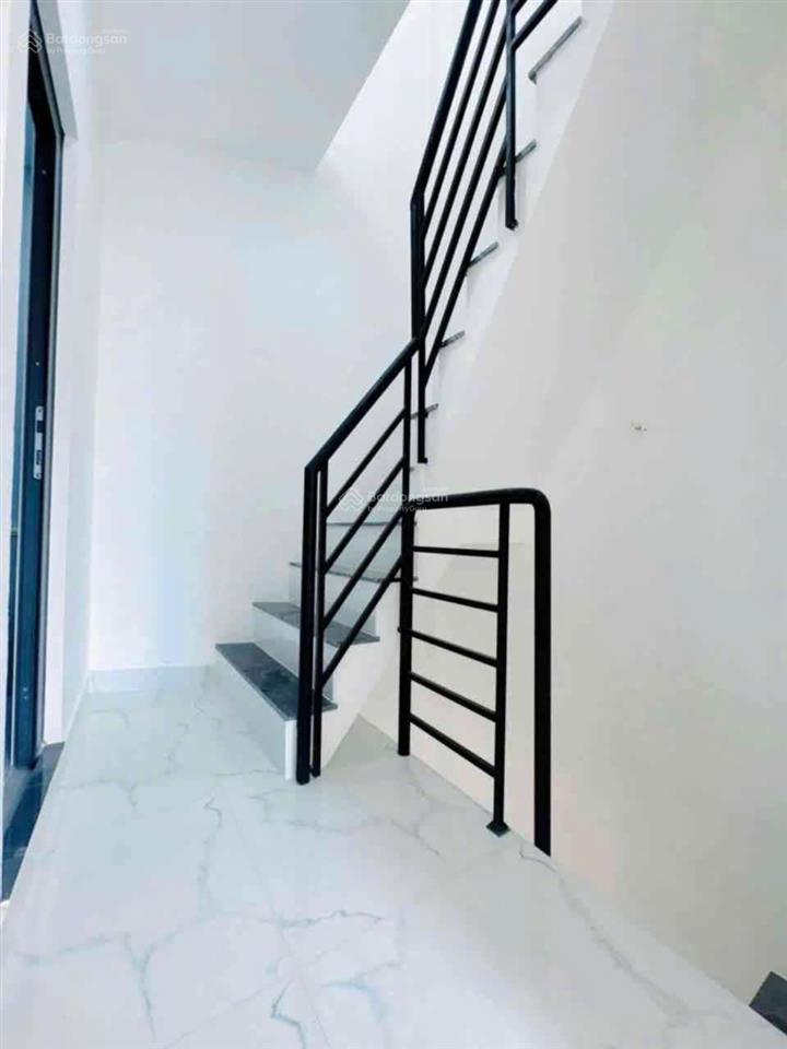 Nhà đúc 3 tầng khu vip p.3 q.8 giá 2,88 tỷ