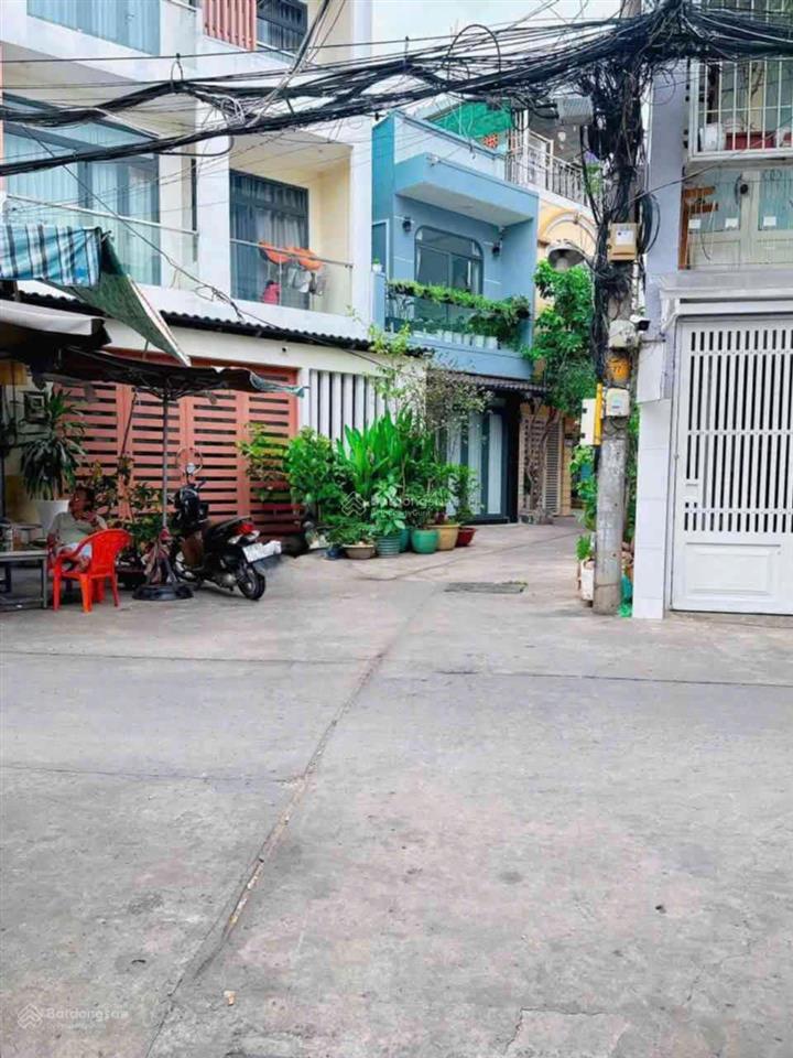 Nhà đúc 3 tầng khu vip p.3 q.8 giá 2,88 tỷ