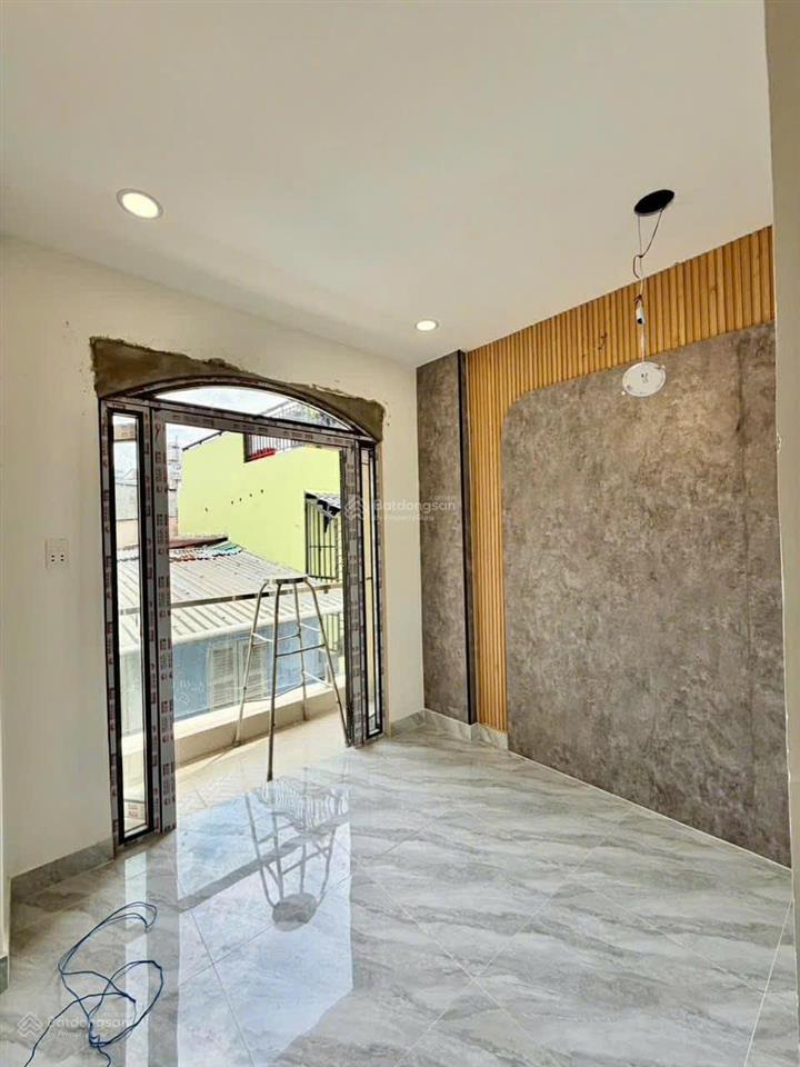 Nhà mới quận 4 phân khúc 3 tỷ hơn đang hot