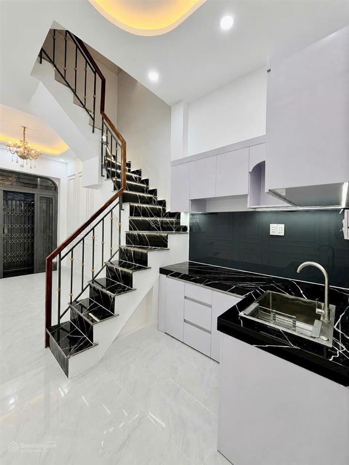 Bán nhà đẹp 03 tấm quận 4 khu dân cư hiện hữu