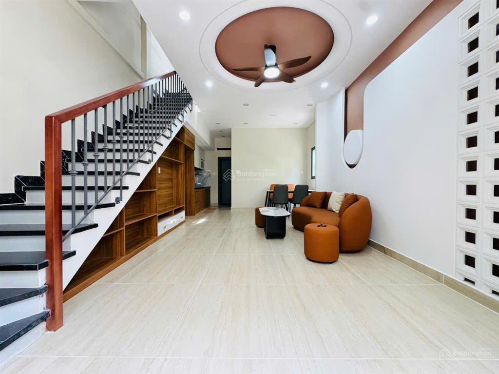 Ngang 4.5m hiếm chỉ 6.38 tỷ tân bình  giáp quận 10