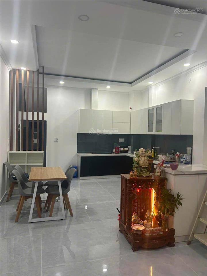 Bán nhà q4  45m2, 4 tầng, cho thuê hoặc ở (7,6 tỷ)