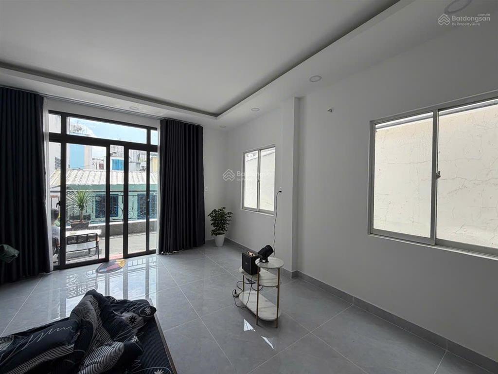 Bán nhà q4  45m2, 4 tầng, cho thuê hoặc ở (7,6 tỷ)