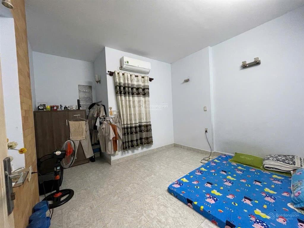 Nhà 3 tầng q7, dt 40m2, giá chào 3,5 tỷ