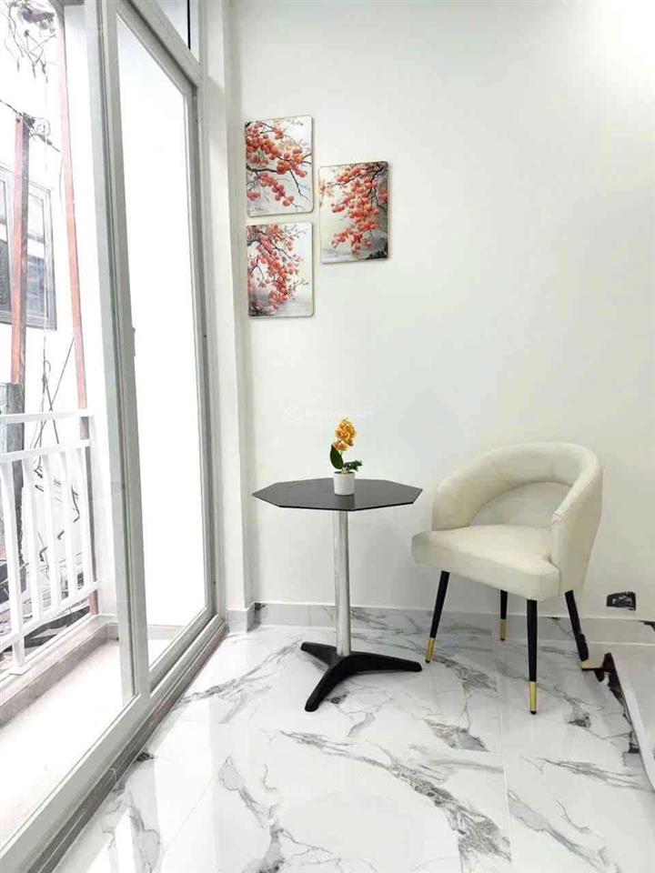 3 tỷ 980 nhà 4 tầng âu dương lân quận 8