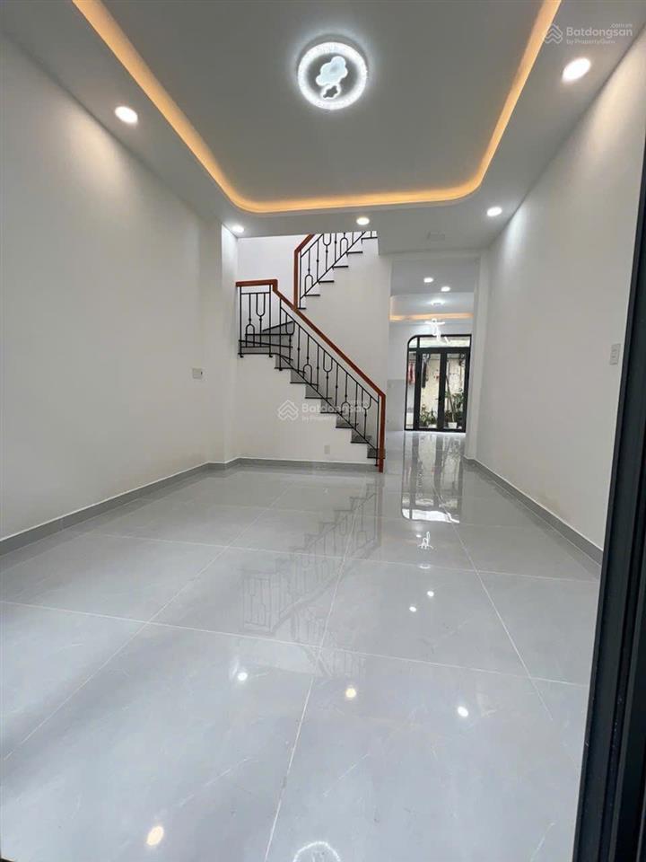 Bán nhà 2 tầng, hẻm 4m, 4pn 4wc, dt 61m2 giá 5,5 tỷ