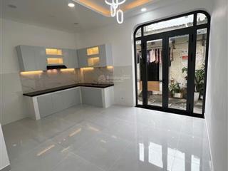 Bán nhà 2 tầng, hẻm 4m, 4pn 4wc, dt 61m2 giá 5,5 tỷ