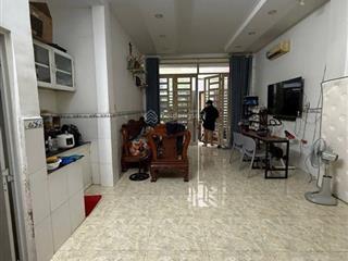 Chỉ 5,6 tỷ. có 42m2  2 tầng  nở hậu 5.2. ngay âu cơ, lạc long quân.