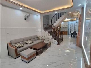 Hẻm xe hơi chạy, ngủ trong nhà thông khắp nơi...  diện tích 66 m2 ( 4m x 17m). chỉ 7,6 tỷ.