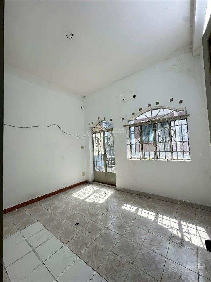 Hẻm xe tải. tt tân phú. 3 tầng kiên cố. chỉ 6 tỷ.