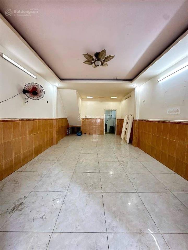 Hẻm xe tải. tt tân phú. 3 tầng kiên cố. chỉ 6 tỷ.