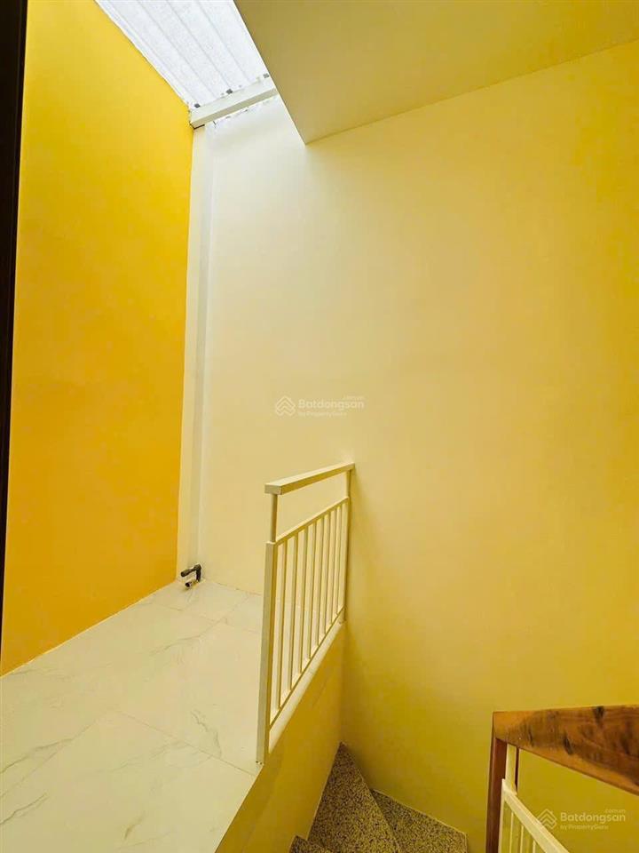 Nhà mới đẹp dọn vào ở ngay q.11