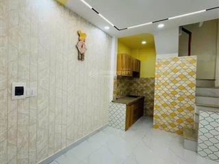 Nhà mới đẹp dọn vào ở ngay q.11