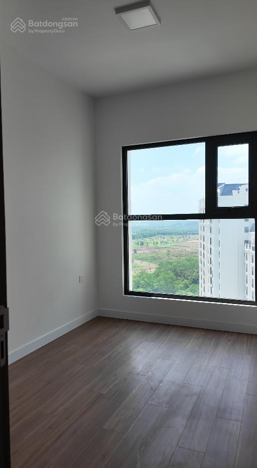 Bán căn hộ 2 phòng ngủ swan bay, dt 65m2 nội thất cơ bản giá 2 tỷ950 view đẹp, không lỗi phong thủy