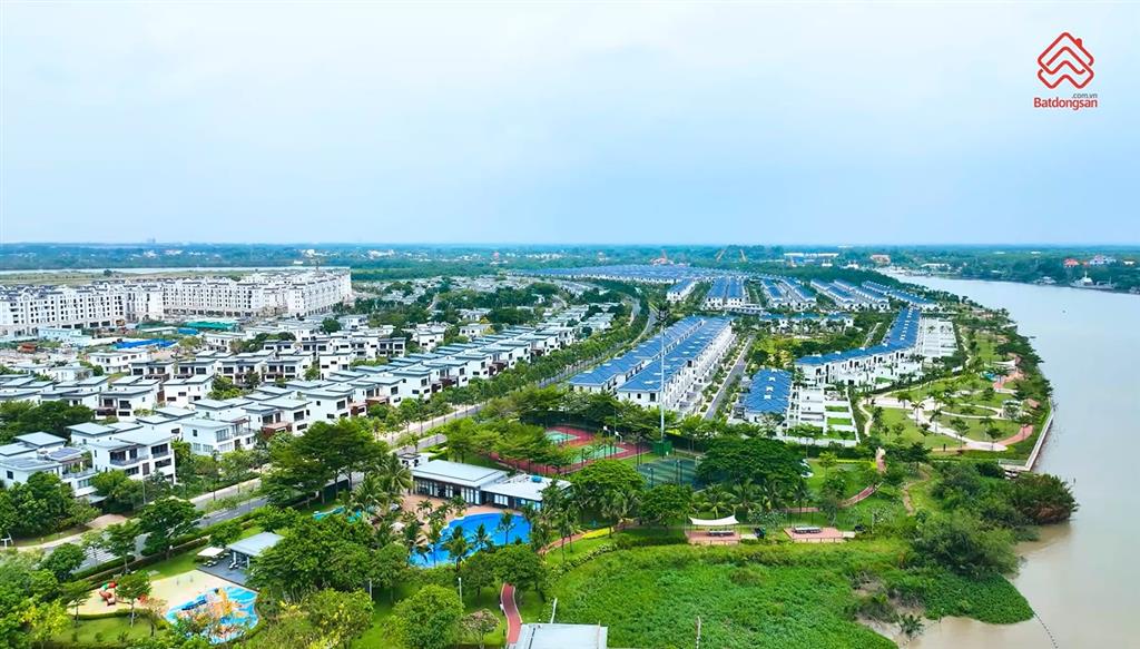 Bán căn hộ swanbay 2 phòng ngủ, 65m2, giá bán 3 tỷ full thuế phí + 5% sổ có nội thất