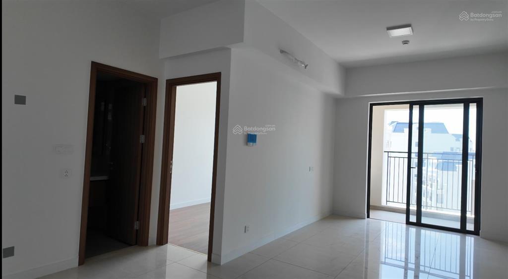 Bán căn hộ swanbay 2 phòng ngủ nội thất cơ bản diện tích 65m2 giá bán 3,1 tỷ bao hết thuế phí