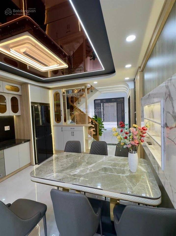 Nhà mới đường nguyễn văn quá  ngay giáo xứ chợ cầu đường 8m thông vừa ở vừa làm văn phòng