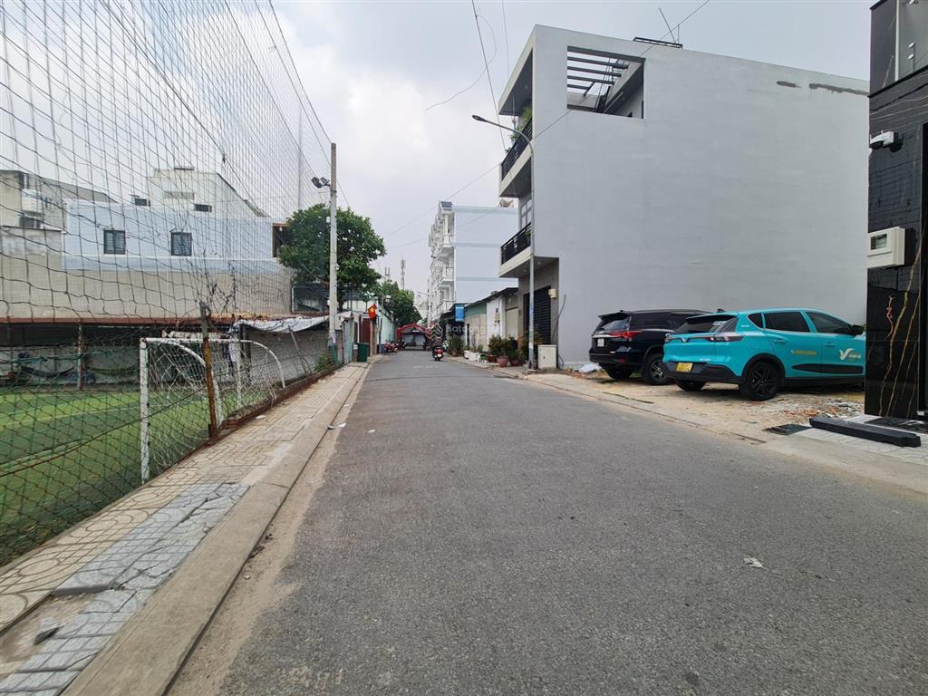 Nhà mới đường nguyễn văn quá  ngay giáo xứ chợ cầu đường 8m thông vừa ở vừa làm văn phòng