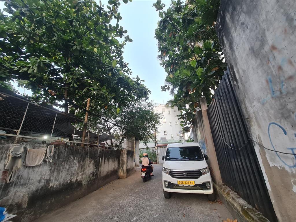 Nhà cũ tiện xây mới 4x20m vuông vức song hành trung mỹ tâynguyễn ảnh thủ đường nhựa xe hơi thông