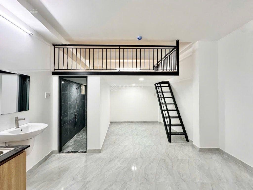 Chdv mặt tiền đường trung mỹ tây  dòng tiền khủng ~ 100tr/ tháng  6 tầng hoàn công đủ