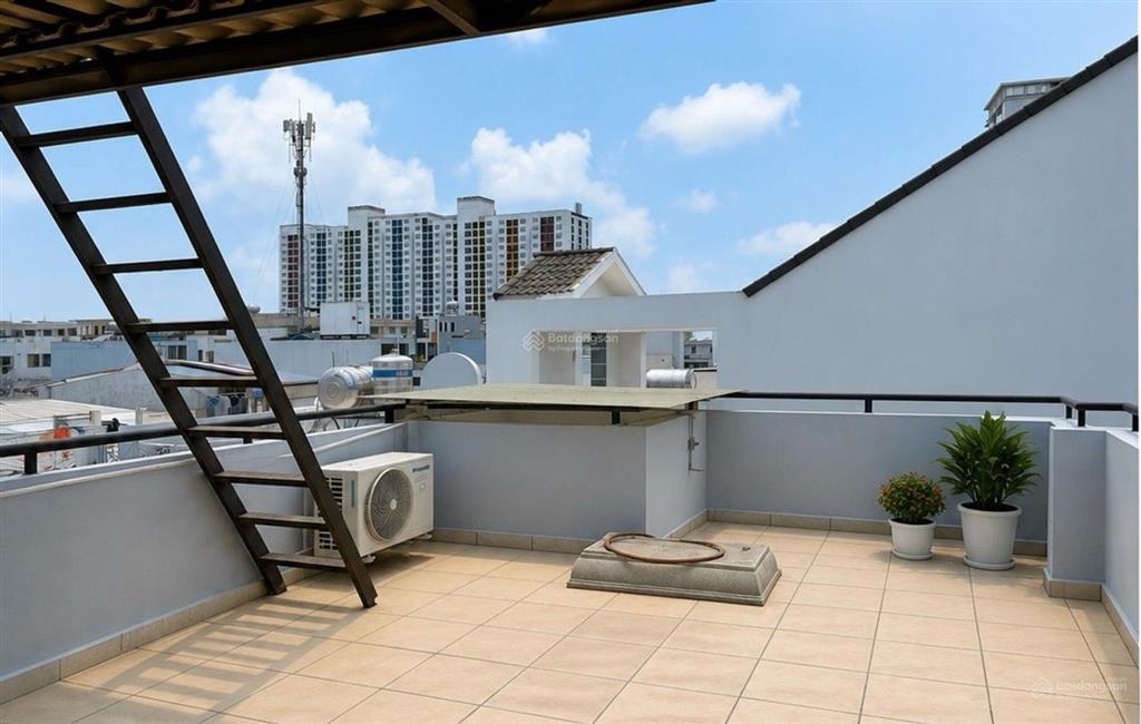 Nhà 3 tầng phan văn hớn  trường chinh cn 80m2  3pn  xe hơi vào nhà