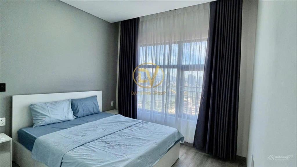 Cho thuê căn hộ 2pn cao cấp monarchy  view đẹp | full nội thất