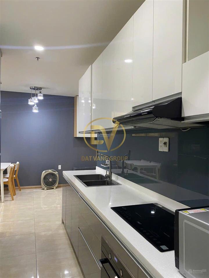 Cho thuê căn hộ 2pn cao cấp monarchy  view đẹp | full nội thất