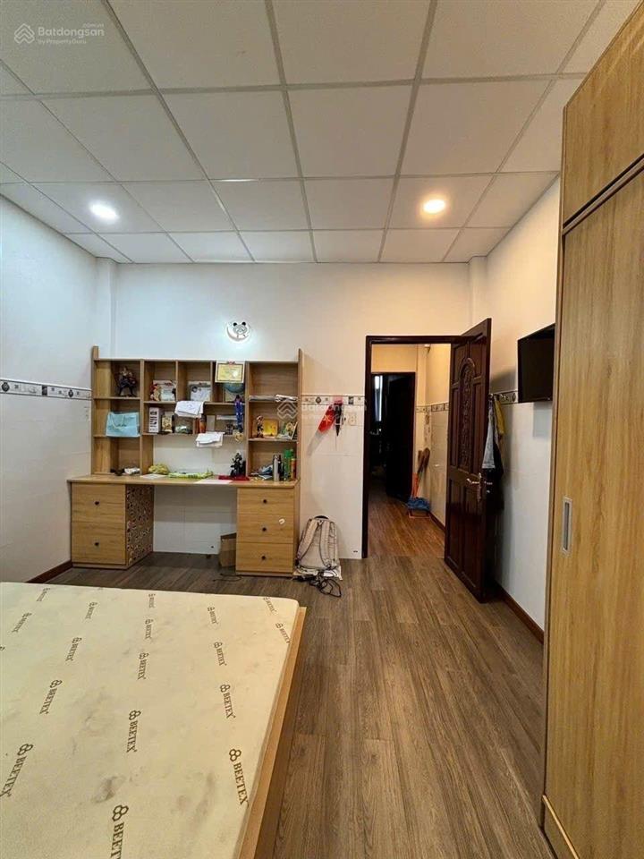 Bán nhà riêng hxh chiến lược, bình tân, 6,1 tỷ, 52m2, 4*13m, 6pn, 7wc, khu an ninh yên tĩnh