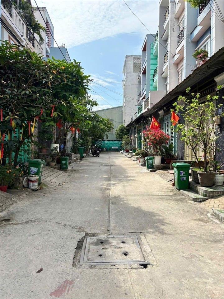 Bán nhà riêng hxh chiến lược, bình tân, 6,1 tỷ, 52m2, 4*13m, 6pn, 7wc, khu an ninh yên tĩnh