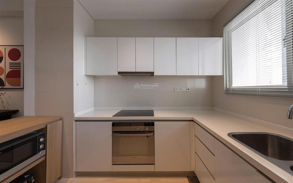 Chính chủ bán căn hộ the vista 2pn nhà đẹp mới sửa