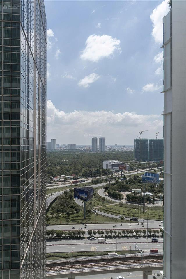 Chính chủ bán căn hộ the vista 2pn nhà đẹp mới sửa