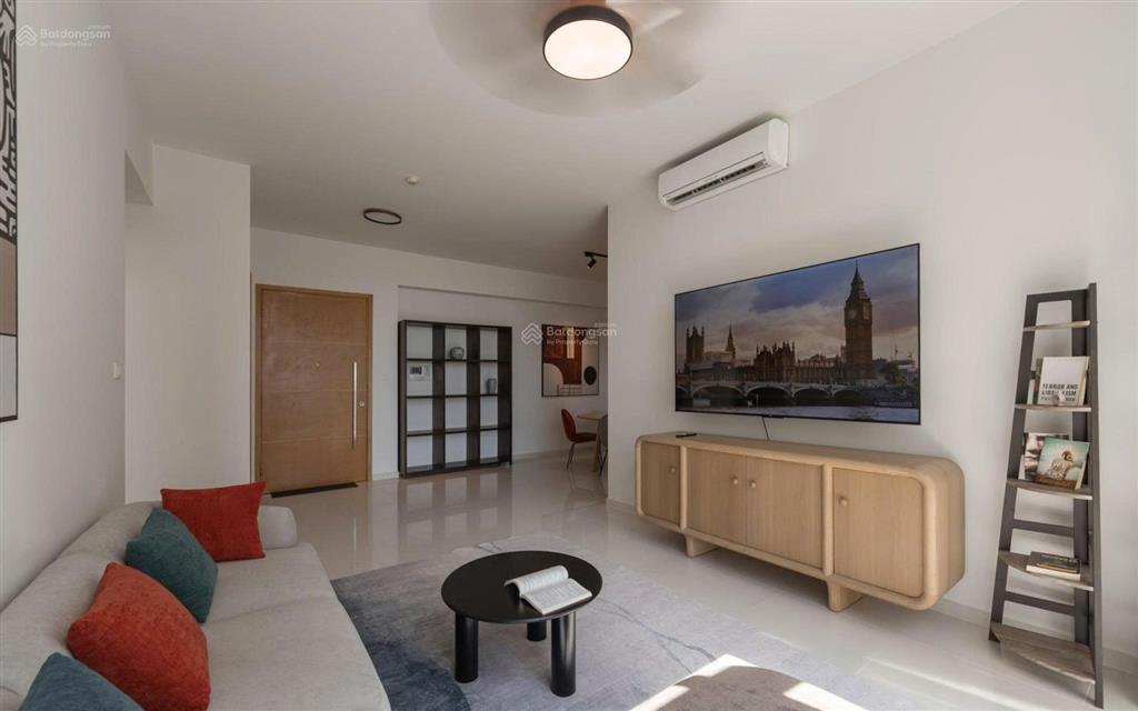 Chính chủ bán căn hộ the vista 2pn nhà đẹp mới sửa