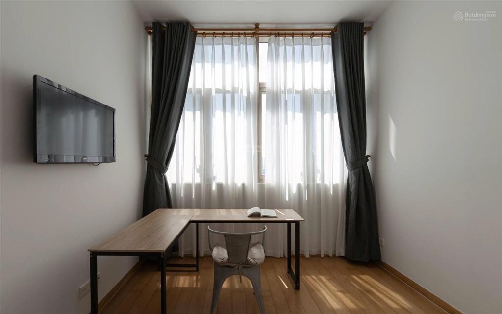 Chính chủ bán căn hộ the vista 2pn nhà đẹp mới sửa