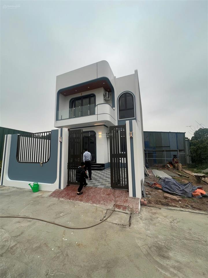 Chính chủ bán nhà 2 tầng mới xây