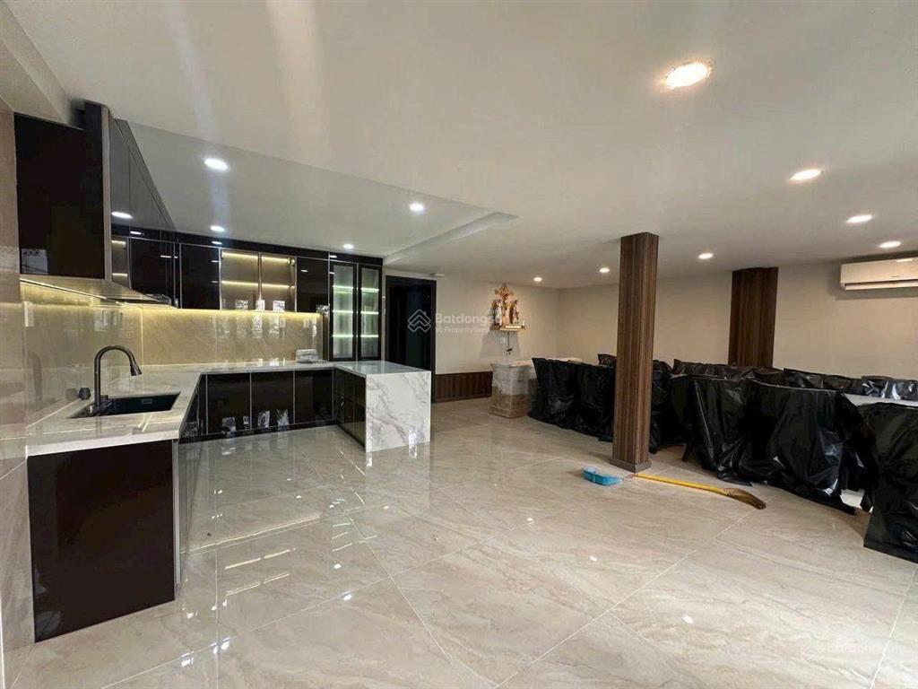 Siêu phẩm  5 tầng 83m2thang máy biệt thự mini full nội thất gara oto  an bình  p5  quận 5