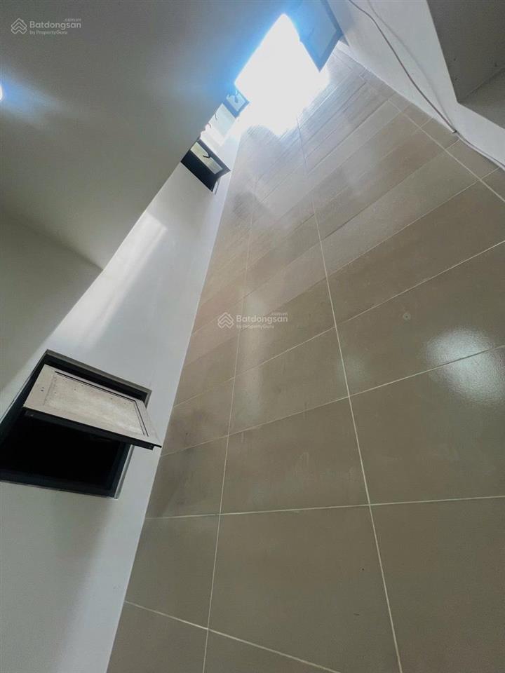 Quận phú nhuận  sát bên khu đẳng cấp phan xích long 82m2 [ 7m x 12m ]cv thoáng mát ngày đêm 25 tỷ