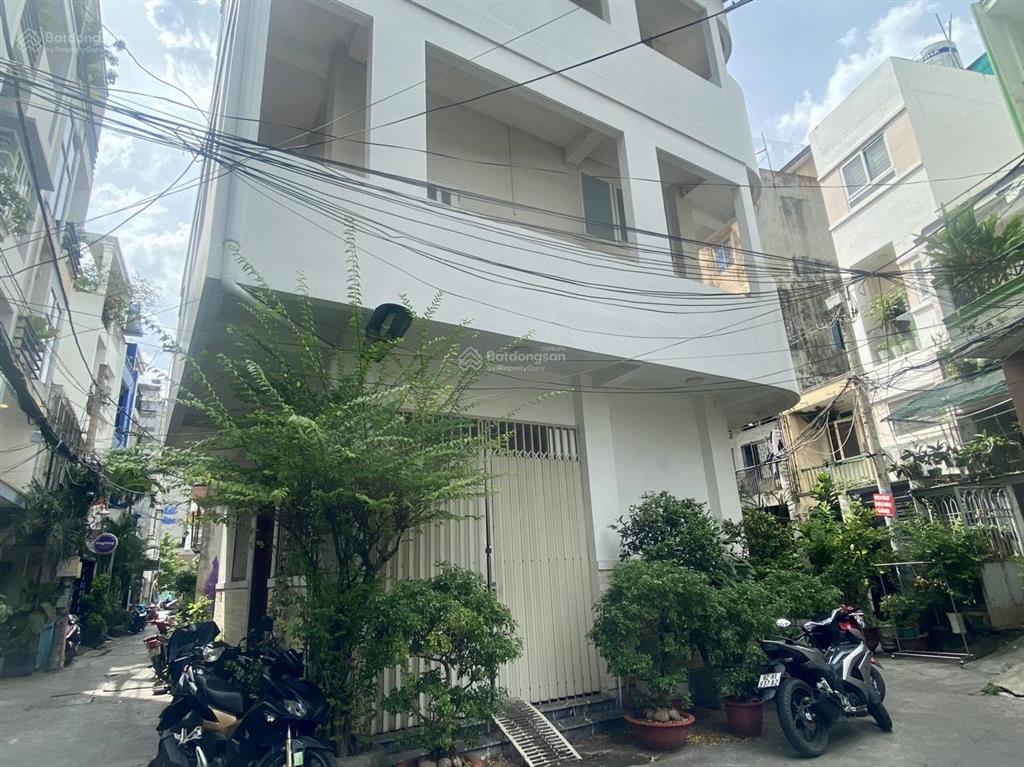 Nhỉnh 13 tỷ  nhà đẹp 3 mặt tiền ngang khủng 7,2m  ngay viện hành chính quôc gia tt quận 10( 3/2)