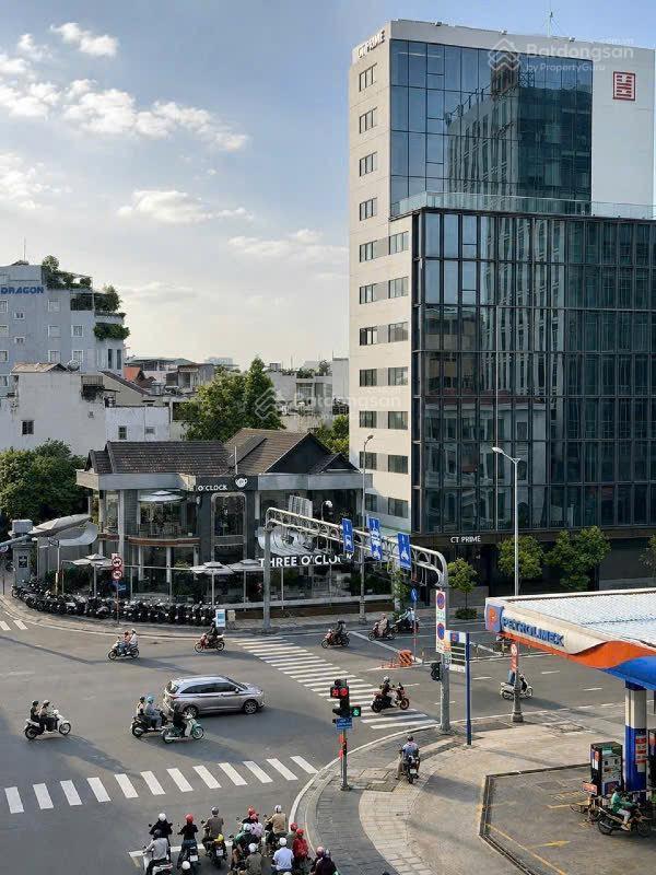 Q. phú nhuận  mở cửa là có tiền mt huỳnh văn bánh 8 pn nhà mới keng  kinh doanh đỉnh  11,4 tỷ