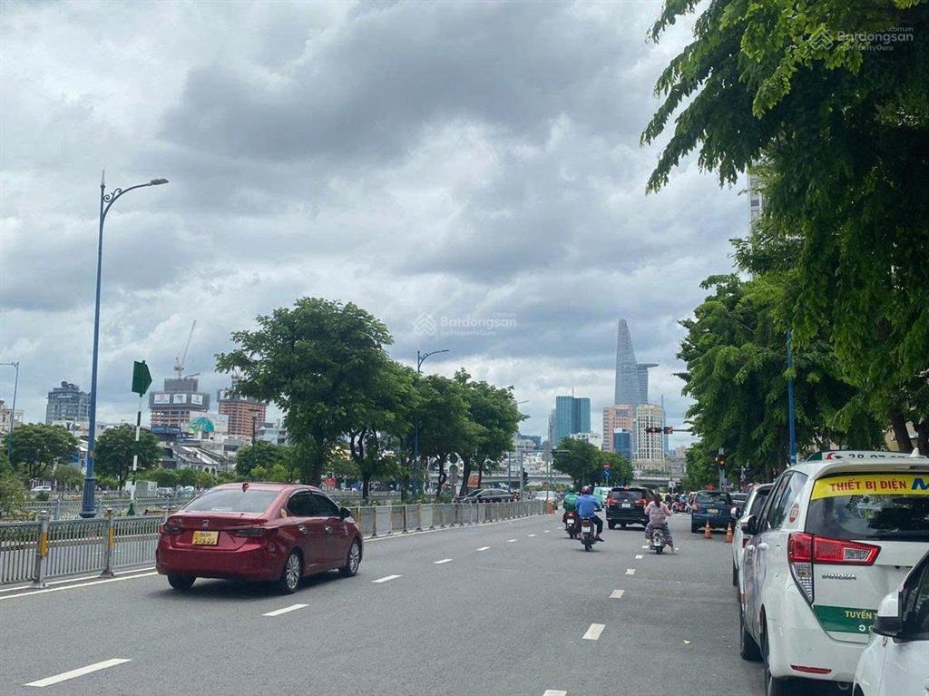 Bến vân đồn quận 4  ngang 5m hiếm có  72m hoàn công đủ  chỉ 8,25 tỷ