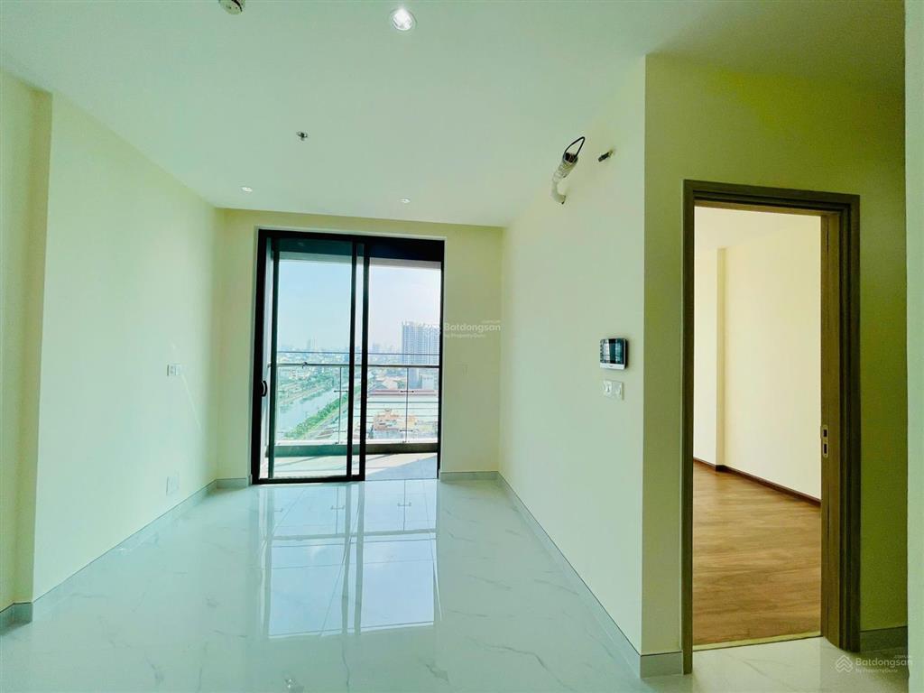 Cho thuê căn 55m2 2pn 1wc giá 9tr view quận 1 có rèm