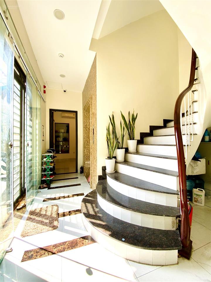 Cho thuê nhà mặt phố trần cung, nghĩa đô  2 mặt tiền 80m2 (chính chủ)