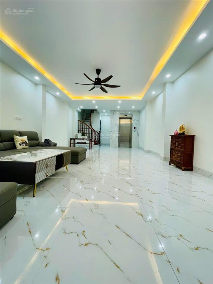 Siêu ngon! hồ tùng mậu, kinh doanh đỉnh, 6 tầng, thang máy, bãi đỗ ô tô cách 20m. 52m². chỉ 14 tỷ