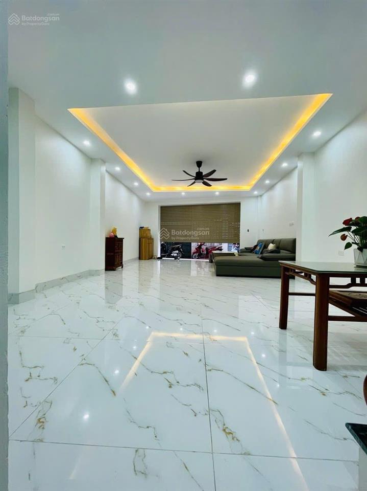 Siêu ngon! hồ tùng mậu, kinh doanh đỉnh, 6 tầng, thang máy, bãi đỗ ô tô cách 20m. 52m². chỉ 14 tỷ