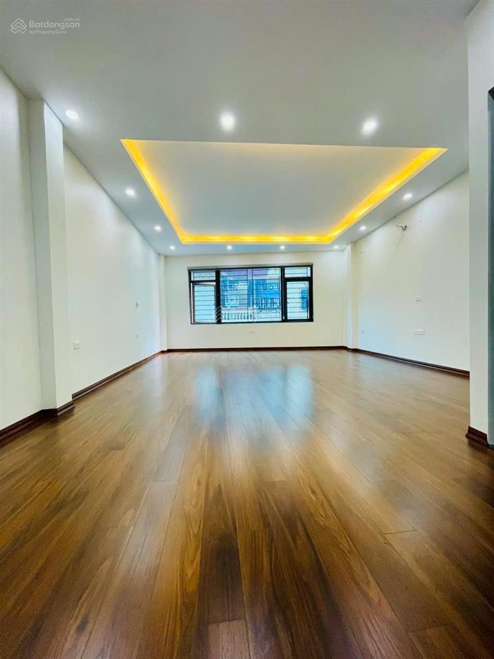 Siêu ngon! hồ tùng mậu, kinh doanh đỉnh, 6 tầng, thang máy, bãi đỗ ô tô cách 20m. 52m². chỉ 14 tỷ