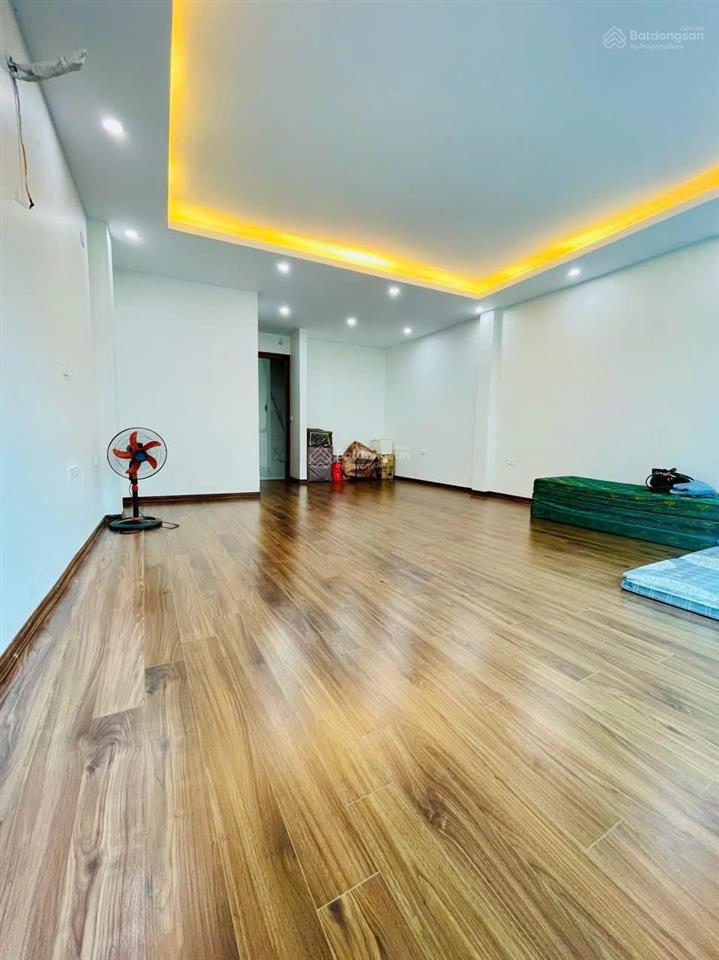Siêu ngon! hồ tùng mậu, kinh doanh đỉnh, 6 tầng, thang máy, bãi đỗ ô tô cách 20m. 52m². chỉ 14 tỷ