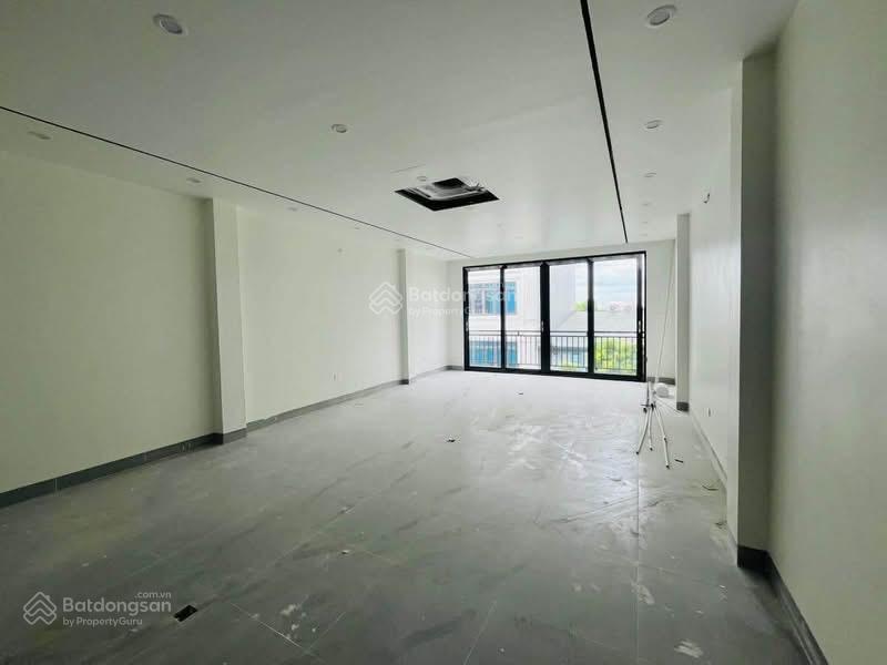 Phân lô linh đàm, ô tô tránh, vỉa hè 3m, thang máy, nhà đẹp, ở ngay, sổ vuông đét. 60mx5t. chỉ 19ty