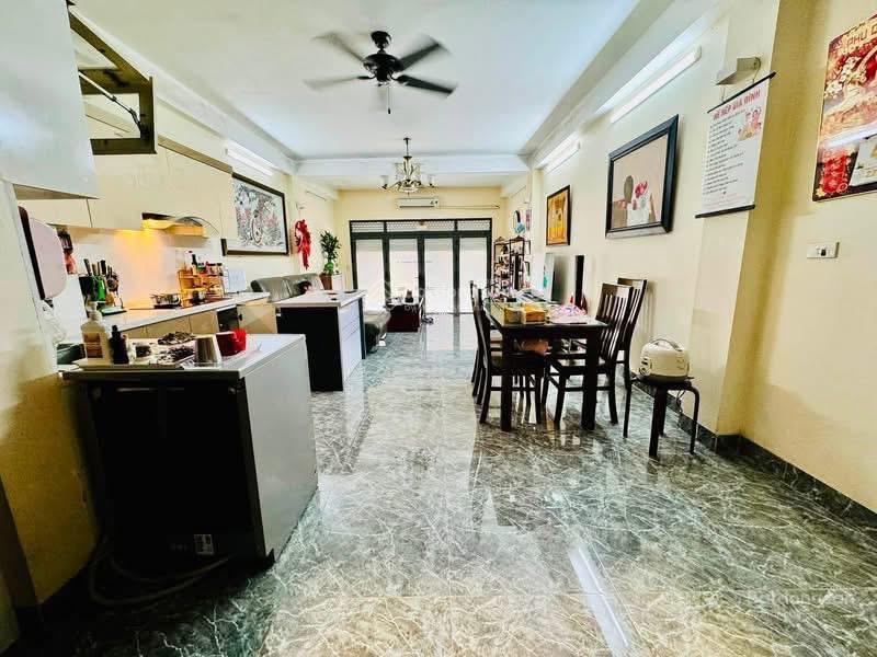 Mặt ngõ trường chinh, ko qh, kinh doanh, ô tô vào nhà, nhà dân xây chắc chắn. 55m x 5t. chỉ 20,9 tỷ