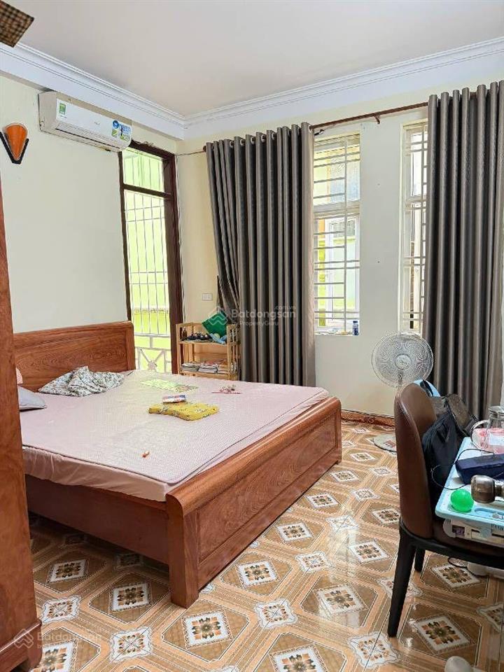 Bán nhà ngõ 2 bằng liệt  50m2 5tầng mt 6m, gần ủy ban phường, trường c1,2 hoàng liệt, 11tỷ(ctl).